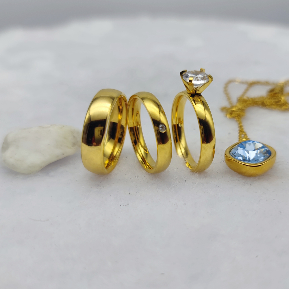 Women Accessories Display - Esposizione di gioielli di lusso accessori